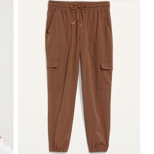 OLD NAVY STRETCHTECH CARGO PANTS BROWN - SMALL